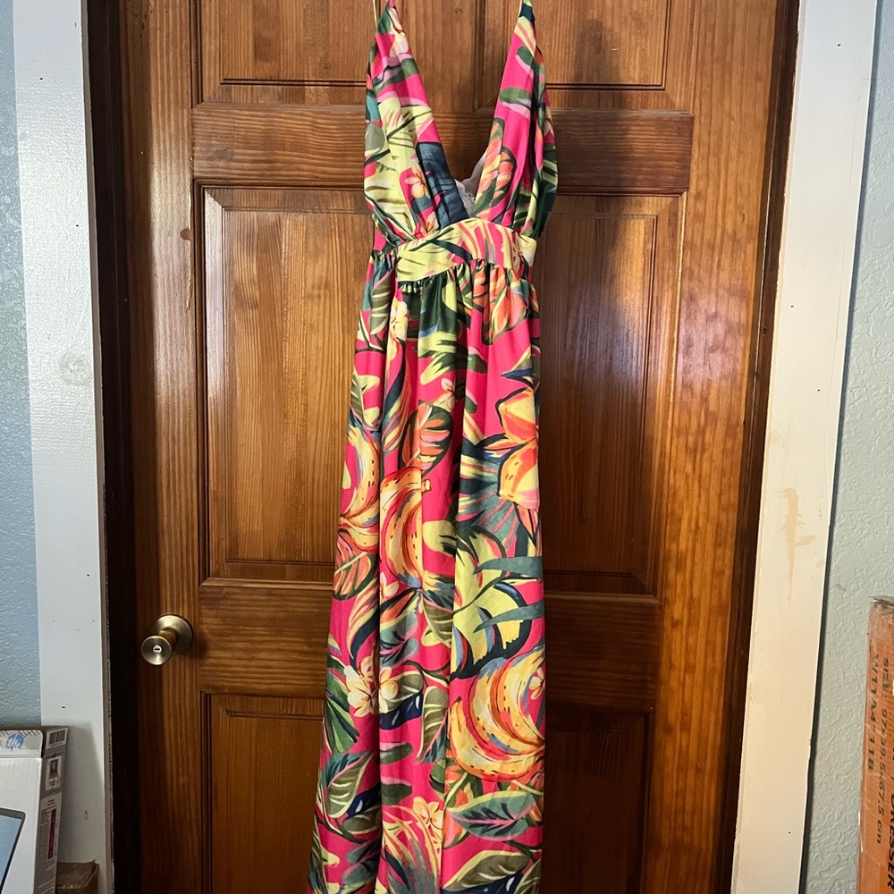 Vibrant Tropical Print Maxi Dress